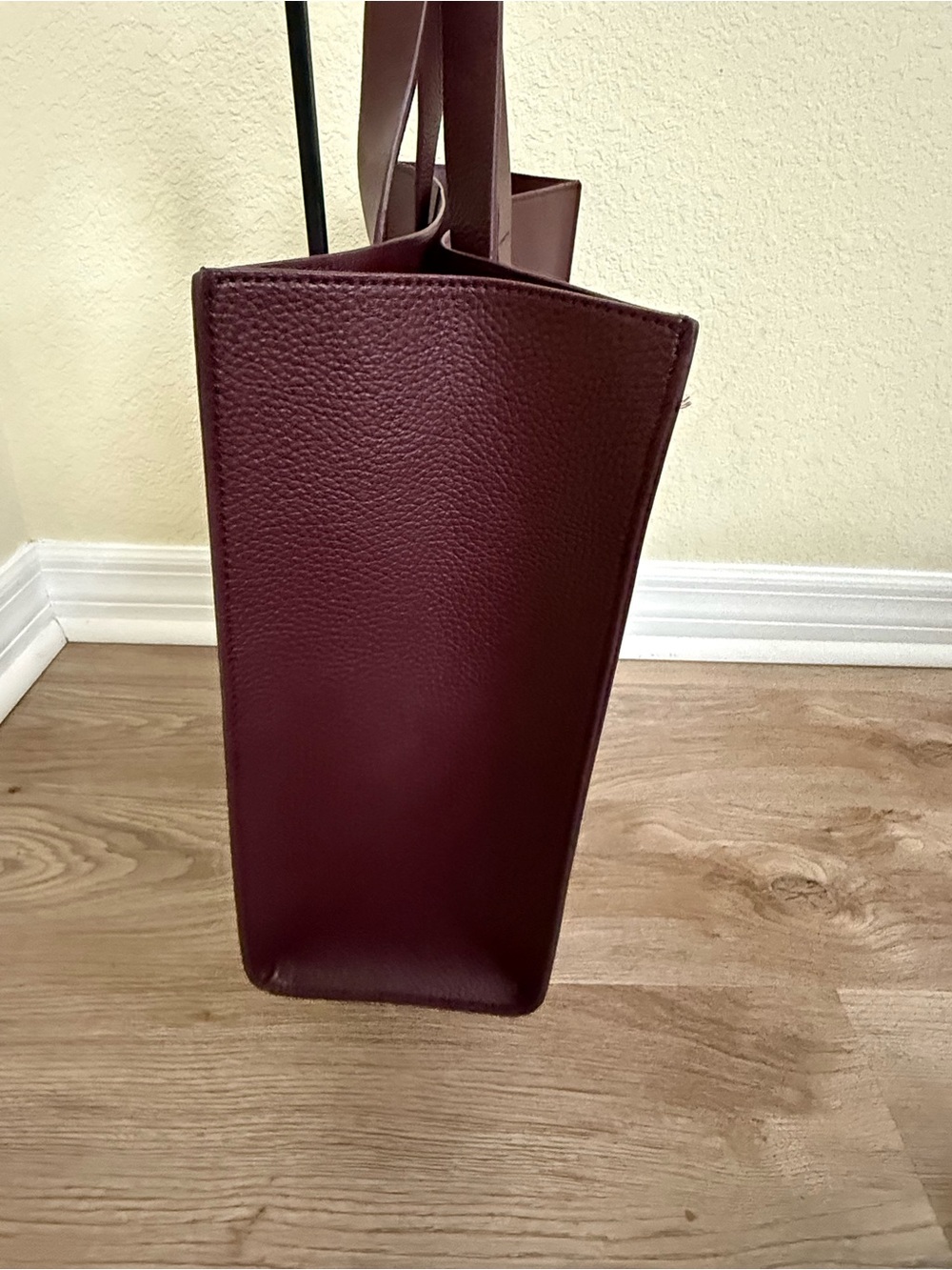 Rachel Zoe Arialith Large Tote Bag - Picture 4 of 10